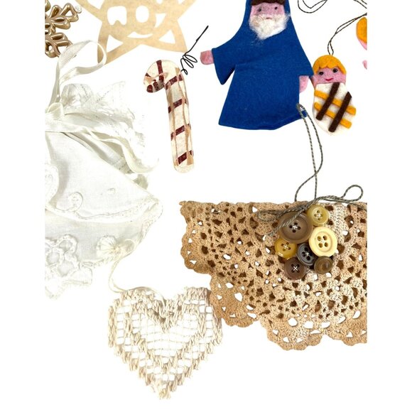 Christmas Ornaments Lot of 12 Vintage & Handmade  Felt/Wood/Fabric - Picture 4 of 8